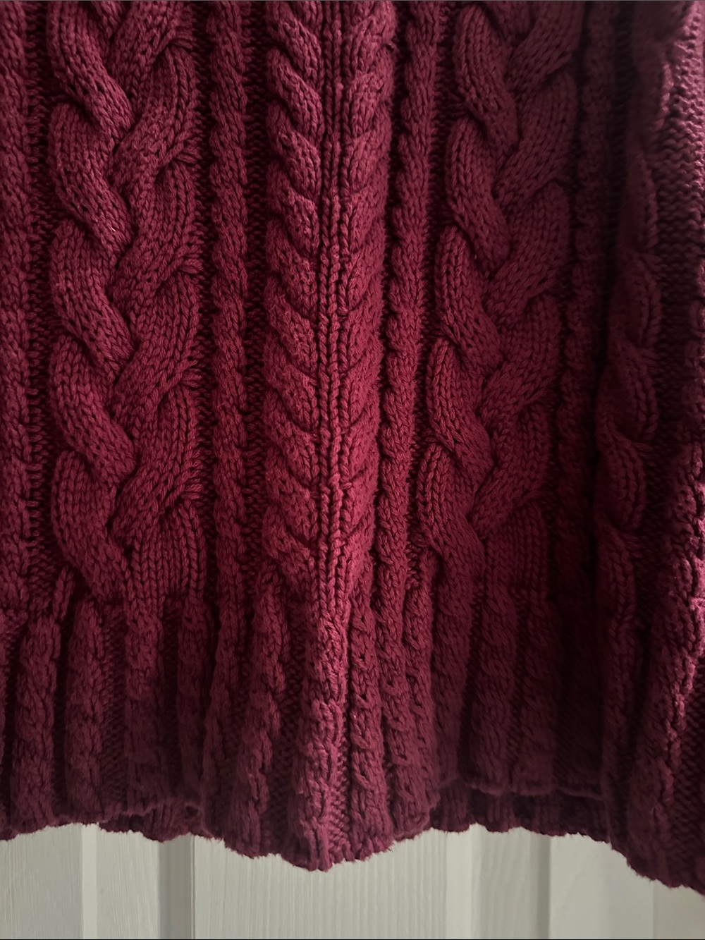 J. Crew Cable Knit Sweater M Chunky Fisherman Burgundy Wine Classic Preppy - Picture 3 of 8